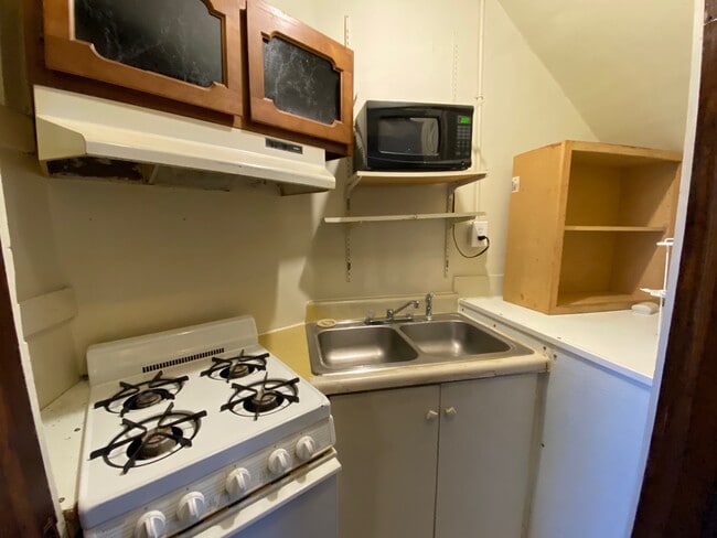 Building Photo - 1008 Monroe Ave