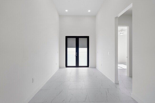 Foto del edificio - 4233 Jacaranda Pkwy W