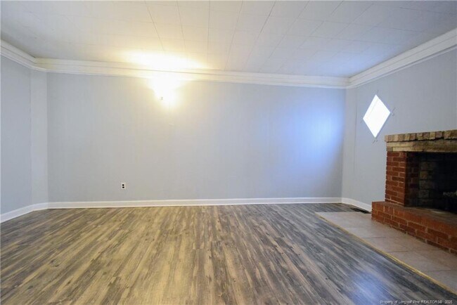 Building Photo - 809 Minurva Ct