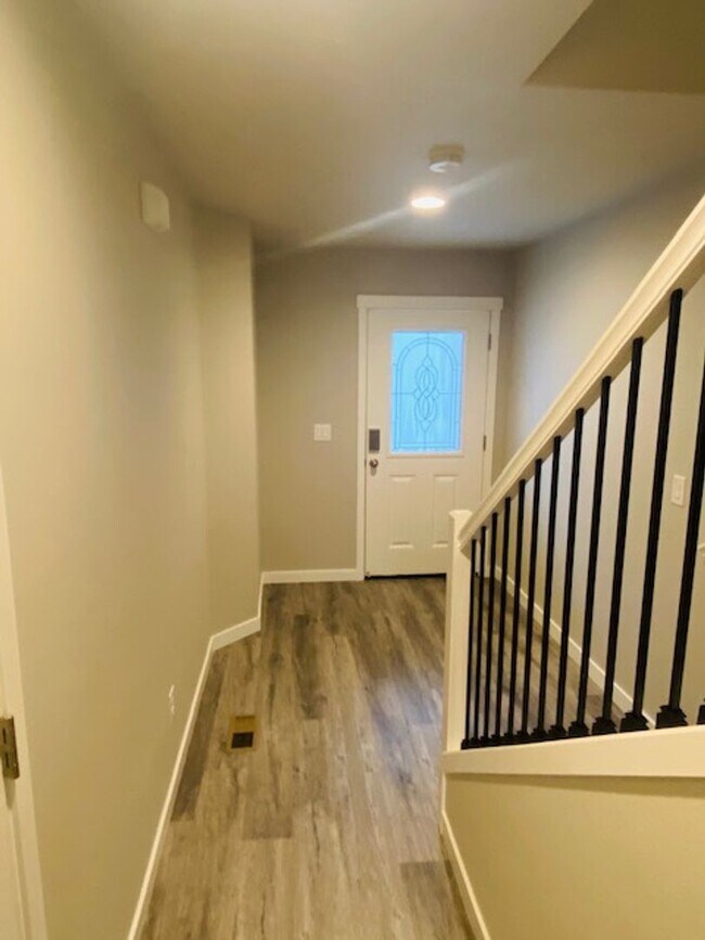 Foto del edificio - Beautiful Newer Home in Terrific Salmon Creek Location