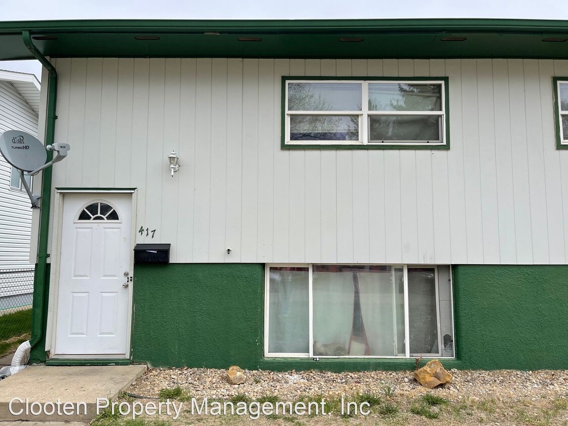 2 br, 1 bath House 417 South 18th Street House Rental in Bismarck