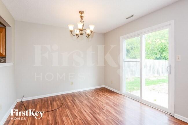 Building Photo - 1319 Freemont Ln