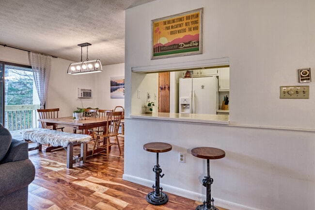 Building Photo - 37 Dogwood Knob