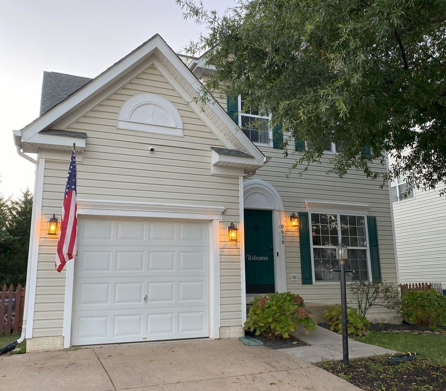 Foto principal - 8616 Huddersfield Way