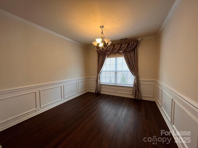 Foto del edificio - 14007 Highland Meadow Rd