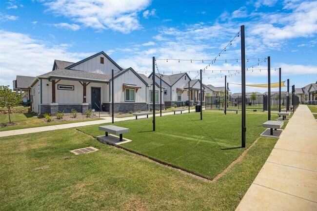 Foto del edificio - 7225 Borland Dr