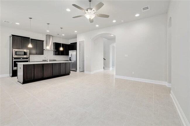 Building Photo - 3750 E Palm Valley Blvd