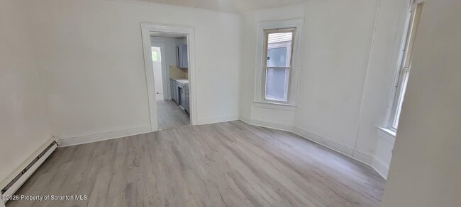 Building Photo - 807 Monroe Ave