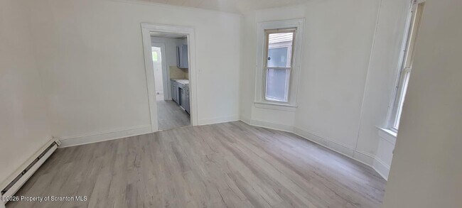 Foto del edificio - 807 Monroe Ave