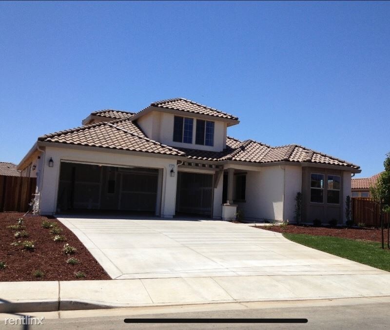 Foto principal - 6 br, 3.5 bath House - 1170 Jasmine Way