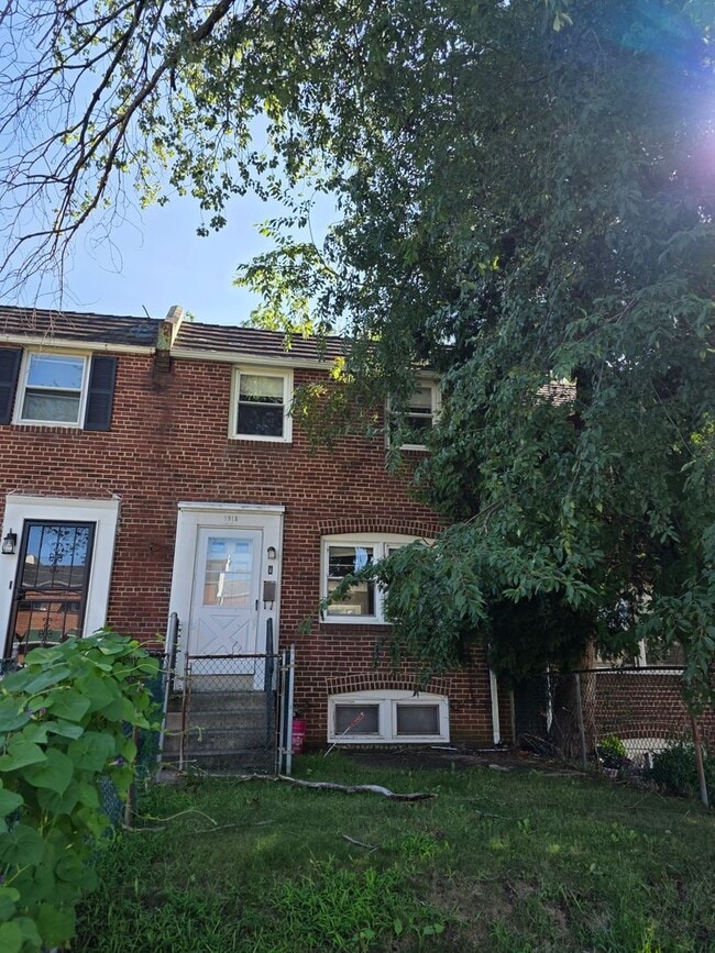 Building Photo - 1913 Prospect Rd