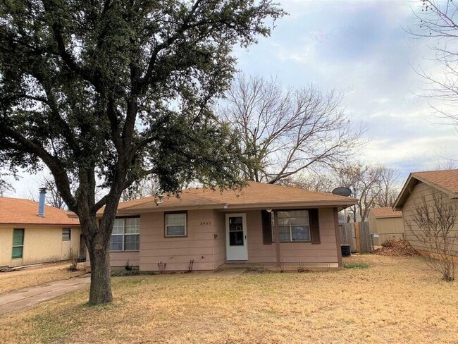 Building Photo - 2947 McGaha Ave