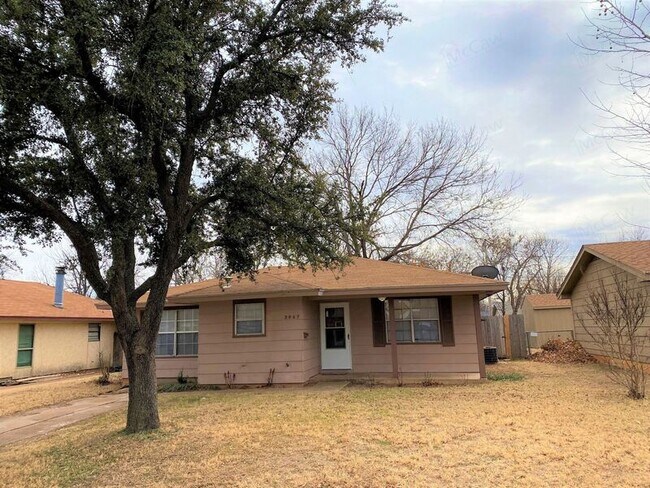 Foto del edificio - 2947 McGaha Ave