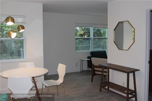 Building Photo - 4312 Sea Grape Dr