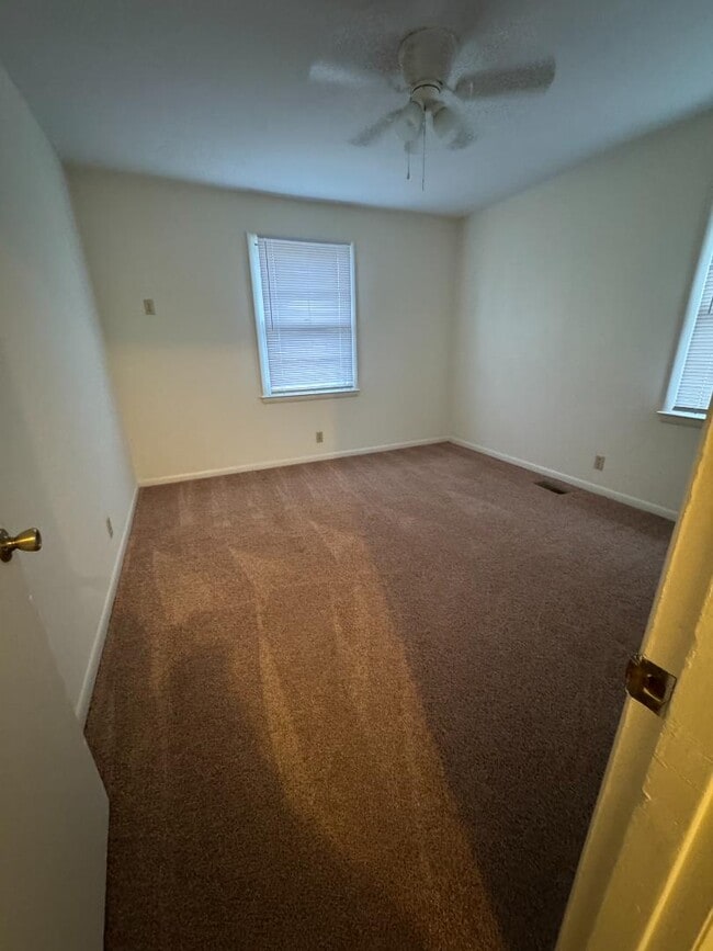 Foto del edificio - 208 Westhill Dr