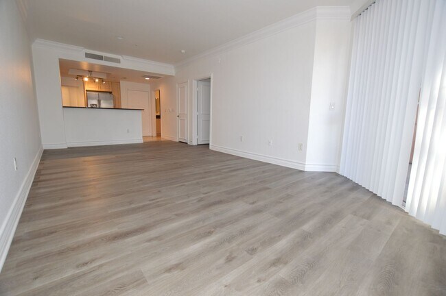 Foto del edificio - Meridian Unfurnished 1 Bed | 1 Bath Luxury Condo