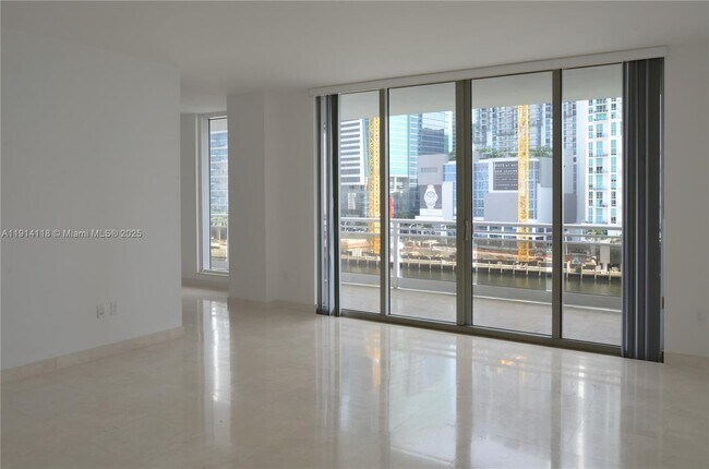 Building Photo - 901 Brickell Key Blvd