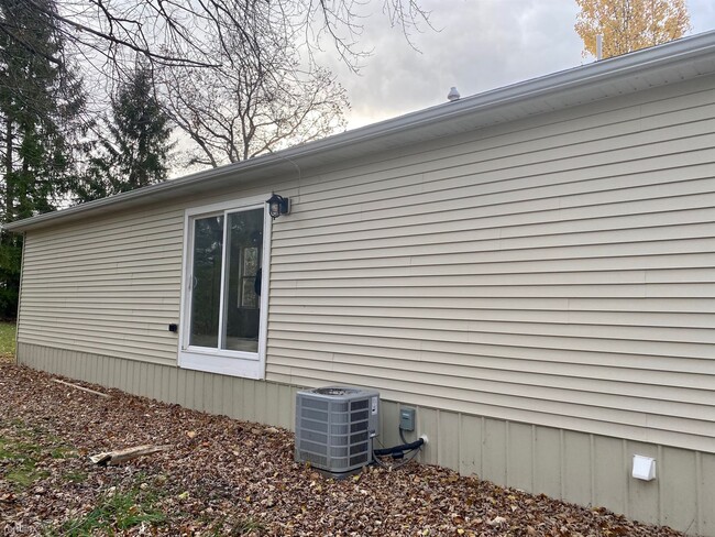 Building Photo - 2 br, 1 bath House - 1874 S Murray Rd