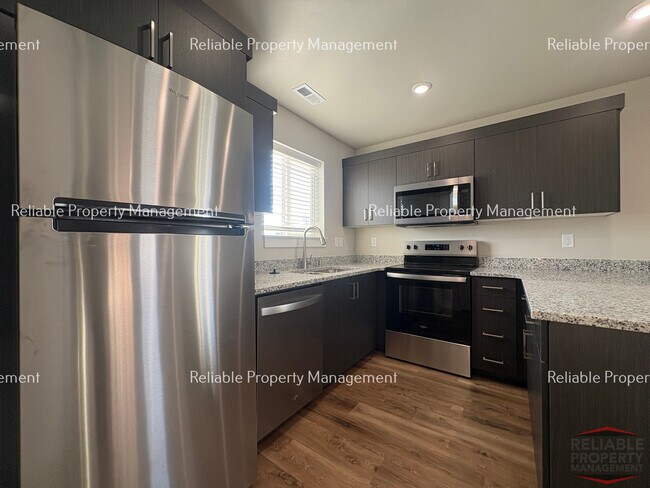 Foto del edificio - 1576 Hannah Ln