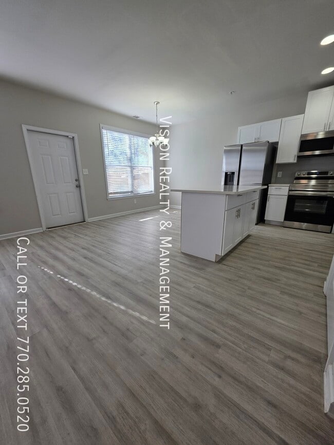 Foto del edificio - 8320 Triple Crown Dr