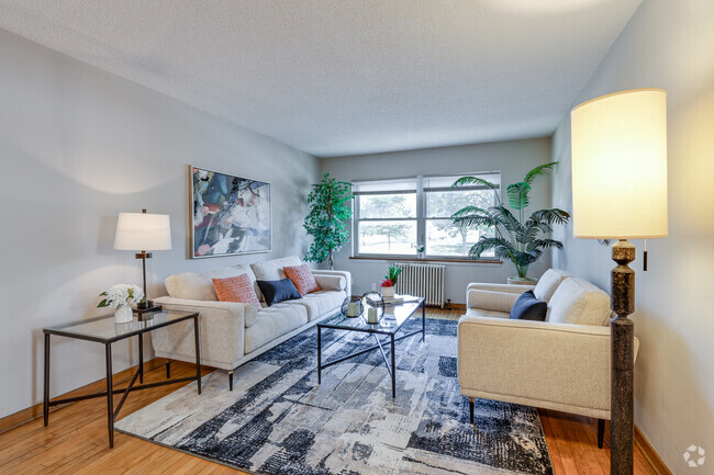 1BR, 1BA - 590SF - Living Room - Highland Lane Apartments