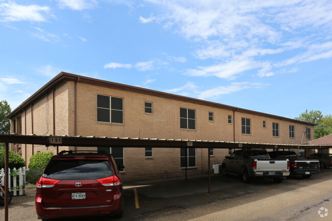 Building Photo - The Monark Apartments