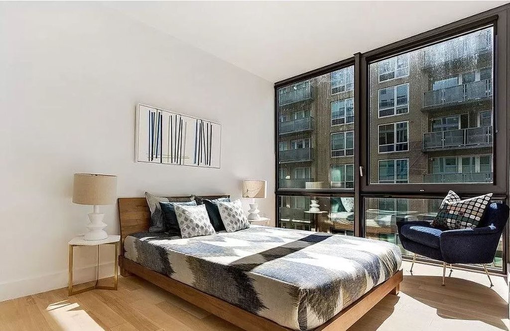 Primary Photo - 41-22 24th Street