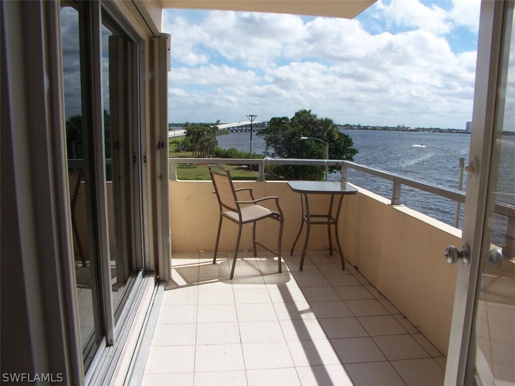 Primary Photo - 1766 Cape Coral Pkwy E