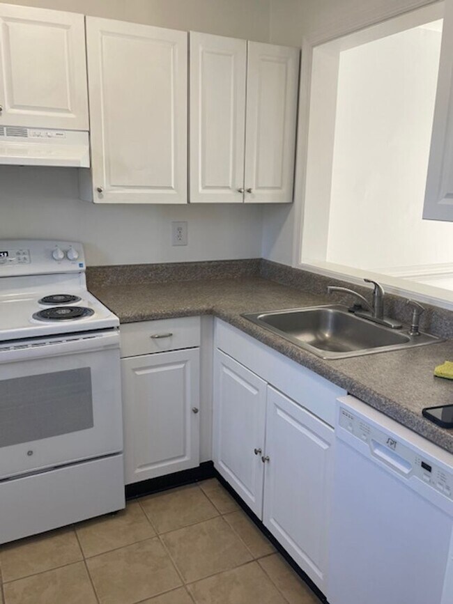 Foto del edificio - FOR RENT - VIRGINIA BEACH / GREAT NECK RD