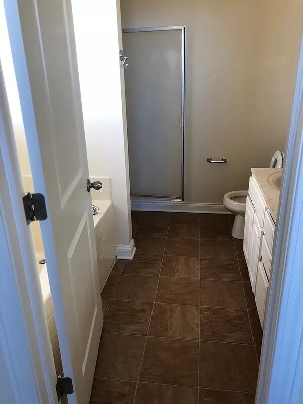 Foto del edificio - 4272 Amesbury Pl