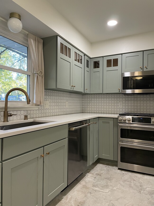 Foto del edificio - 1210 Acewood Blvd