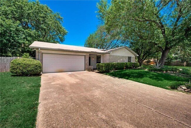 Building Photo - 201 Blair Ln