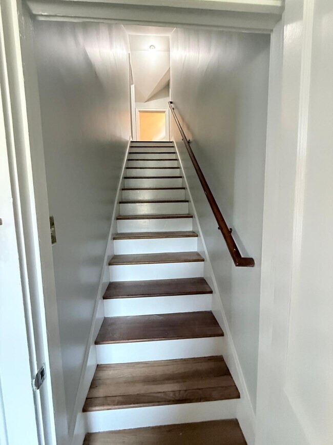 Foto del edificio - 18 Moore Dr