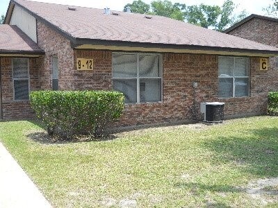 Building Photo - 1001 Charlsie Ave