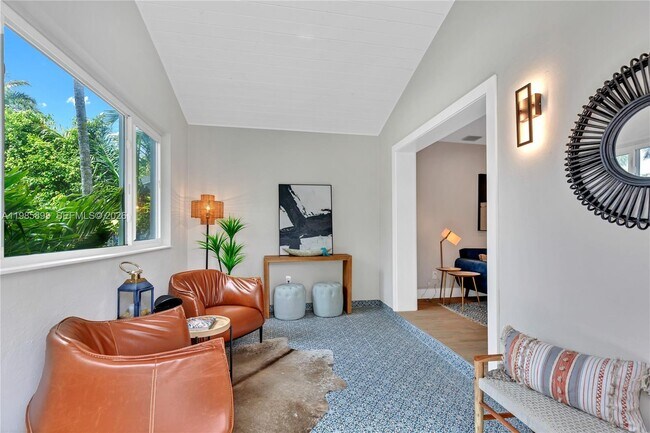 Foto del edificio - 1045 NE 84th St