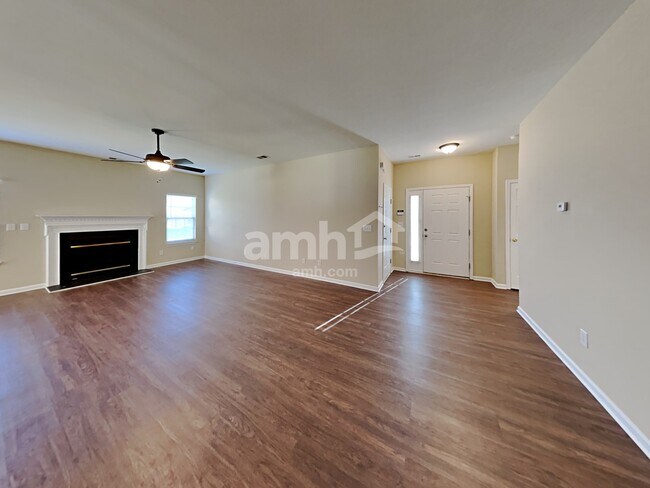 Foto del edificio - 116 Brewster Ct