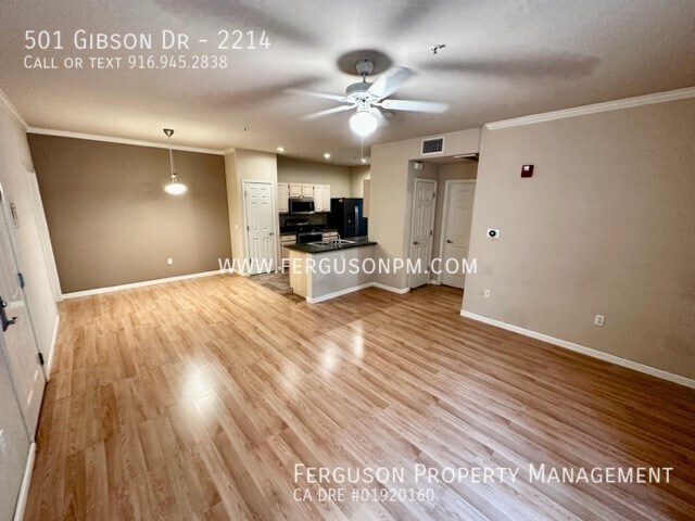 Foto del edificio - Ground Level One Bedroom Condo with Detach...