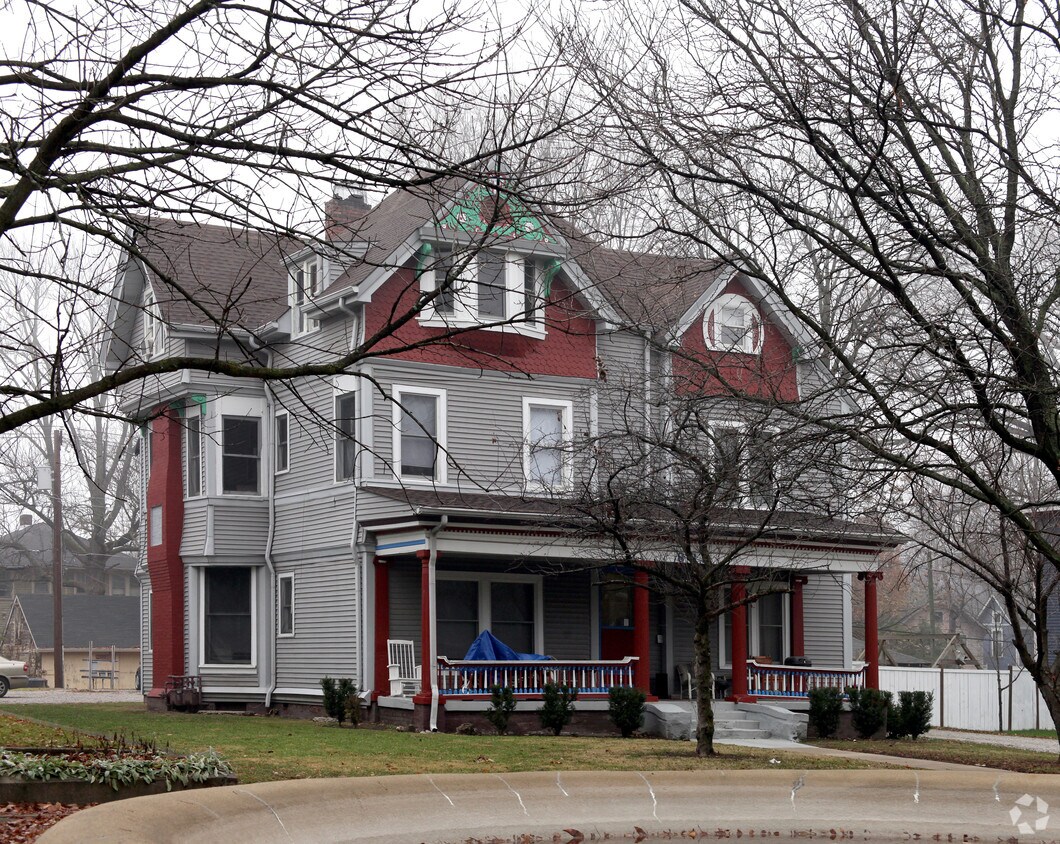 Foto del edificio - 892 Woodruff Place Middle Dr