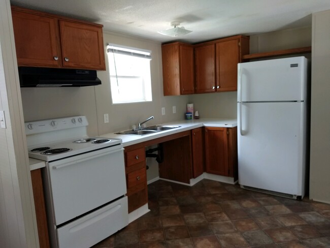 Building Photo - 5753 Fort Rd