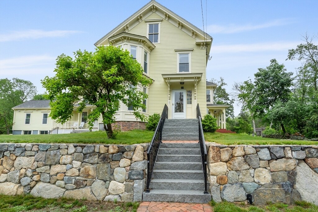 Primary Photo - 22 Old Lowell Rd