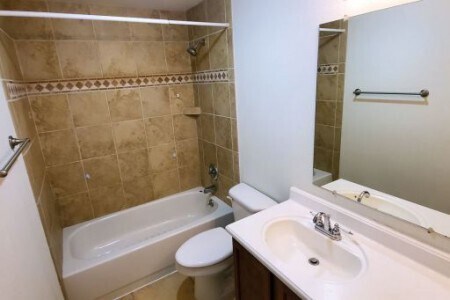 Foto del edificio - 3385 Granger Ave S