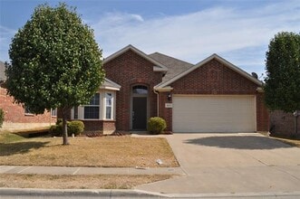 Building Photo - 8613 Silverbell Ln