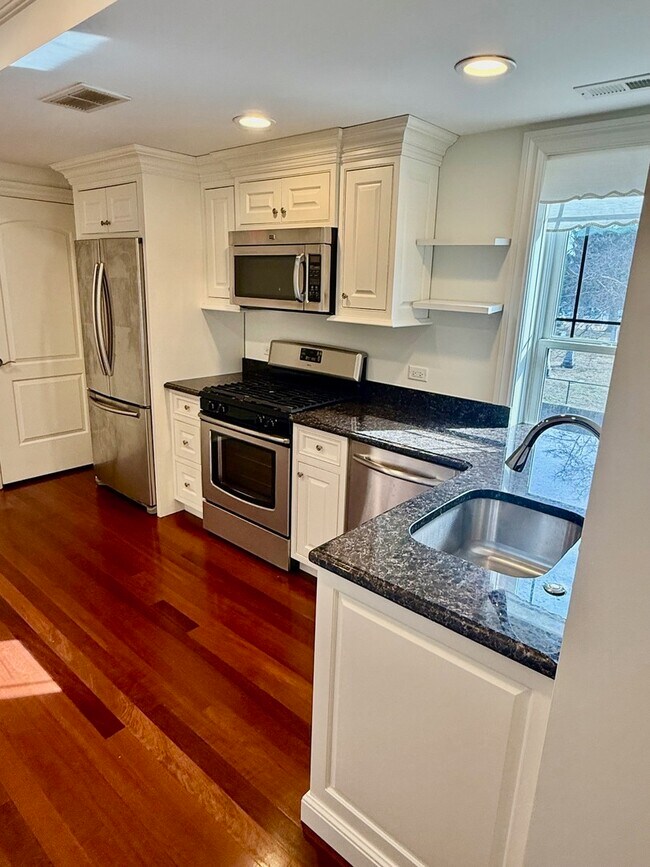 Foto del edificio - 1000 Ridge Rd