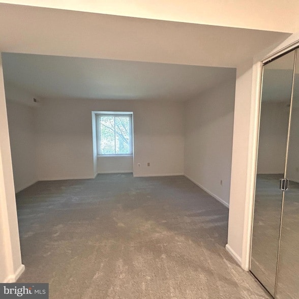 Building Photo - 1705 Mountainview Dr