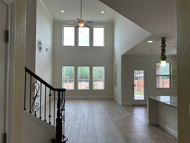 Foto del edificio - 4237 Privacy Hedge St