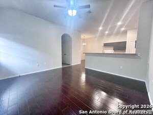 Foto del edificio - 565-569 Creekside Cir