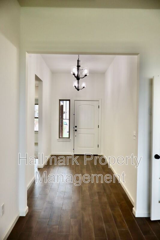 Building Photo - 626 Trails End Dr