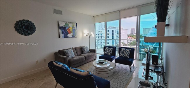 Foto del edificio - 3131 NE 188th St