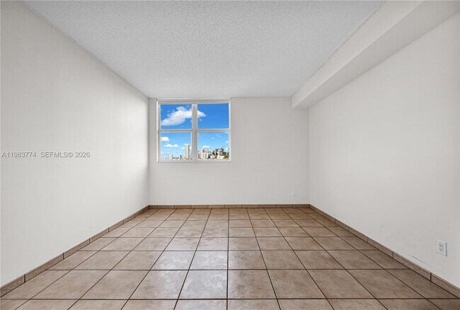 Foto del edificio - 2475 Brickell Ave