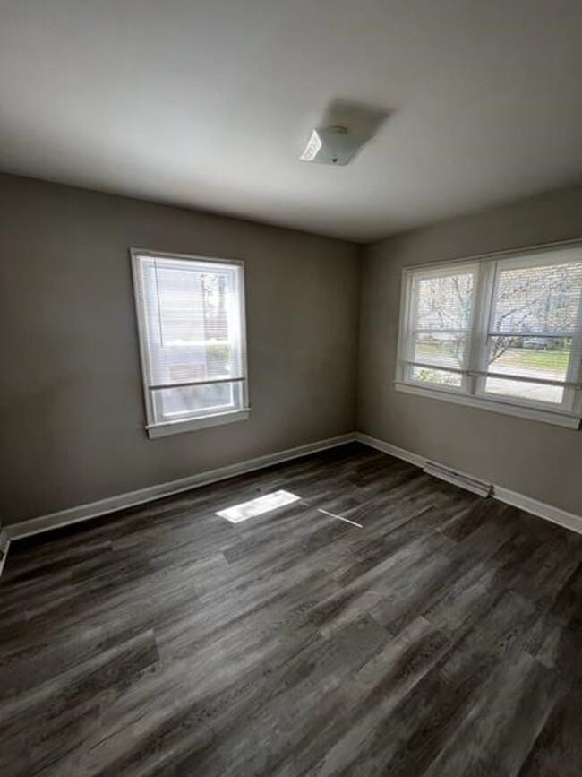 Building Photo - 1210 Carolina St
